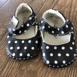 EUC Luna Size 1 Infant Black Polka Dot Mary Jane Shoes